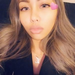 Meet your Posher, Leah